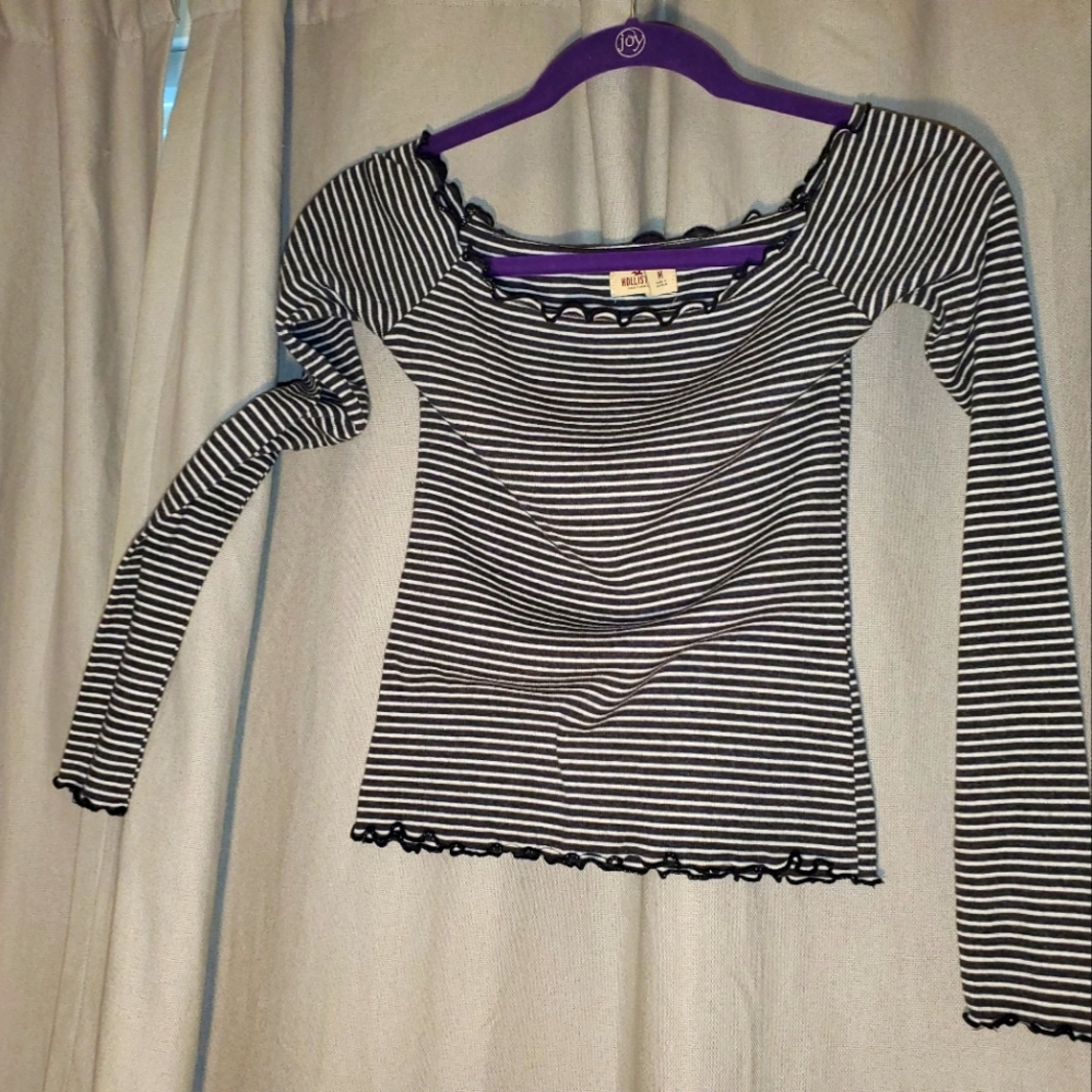 Hollister shirt